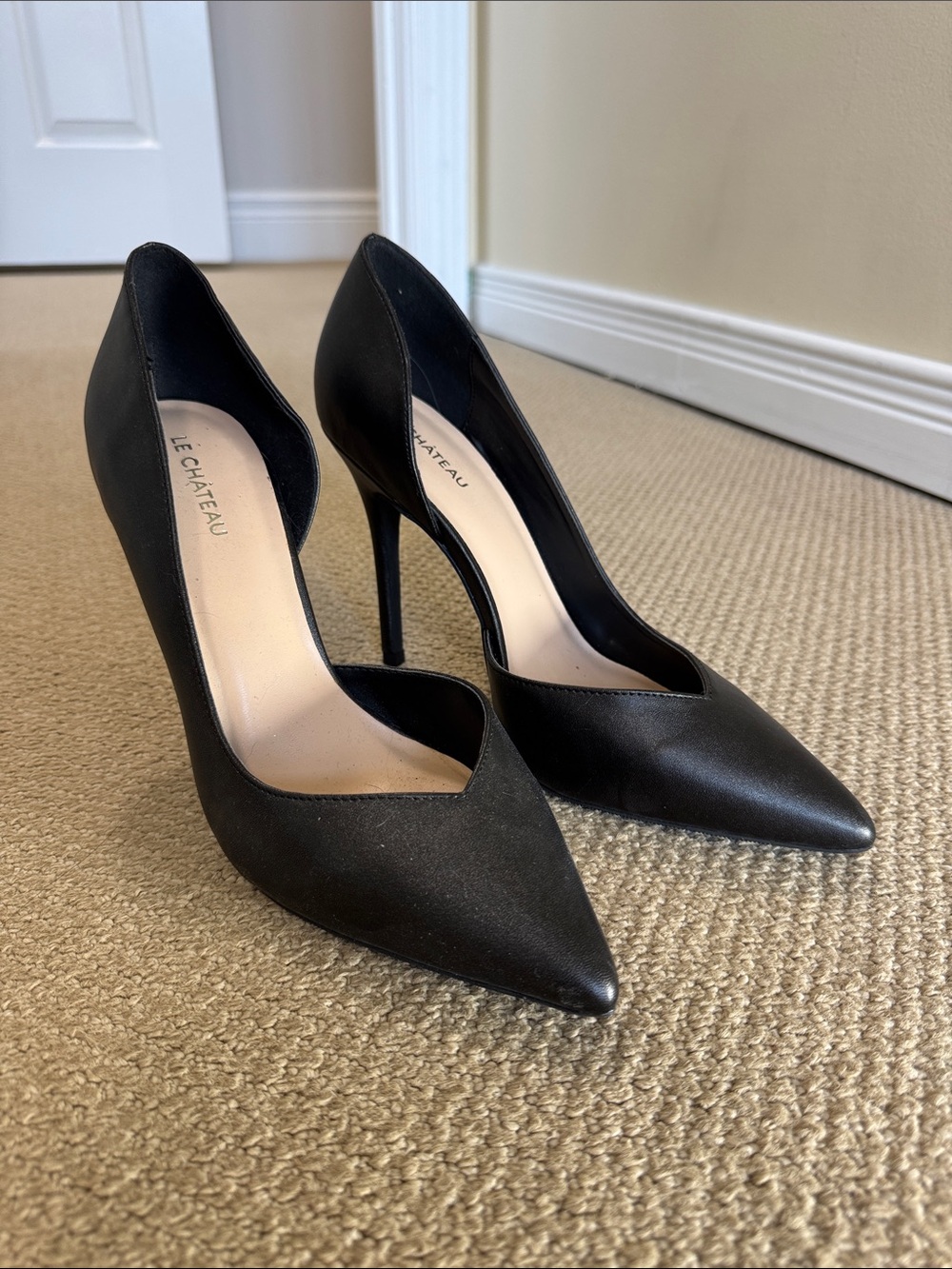 le chateau Black Pointed Toe Stiletto Heels